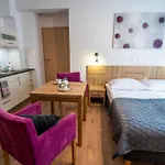 Aparthotel Malina &