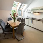 Malina & Aparthotel 4*