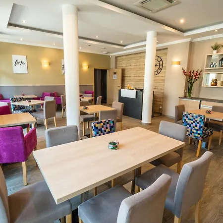 Malina & 公寓式酒店 斯克拉斯卡波伦巴